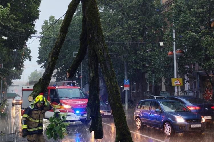 Slika /slike/Nevrijeme Zagreb 12.5.2026..jpg
